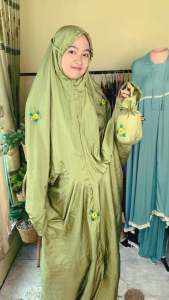 Best Seller Mukena Terusan Travel Mini Dewasa Sulam Bunga Manual Kain Parasut Premium Tebal Adem by Mega Mukena