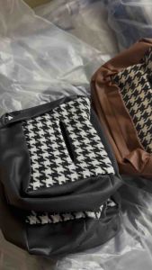Houndstooth Car Tissue Box Leather Car Hanging Tissue Box Fashion Tissue Bag Car Interior Products size 13x20x5.5cm
