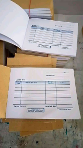 paket Rp 20000 dapat 10 buku.nota kontan. 1 ply ukuran 1/8 .8x105 cm isi 50 lembar.Hvs 70 gram.READY STOCK.minimal beli 5 buku