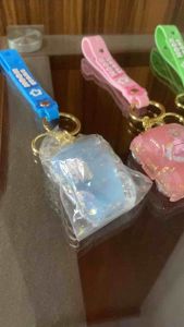 Gantungan Kunci Karakter Sanrio: Kuromi & Hello Kitty