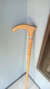 tongkat jalan kayu cendana wangi model pipih profil bubut h425