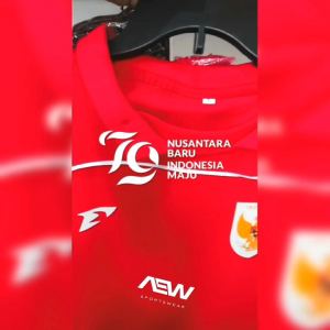 Atasan Jersey Timnas Indonesia Home Logo Garuda Leher Berkerah Bahan Dryfit Premium