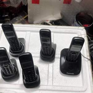 Máy điện thoại mẹ bồng con hai tay Panasonic 2512/2521