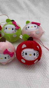 ⭐️Ready Stock ⭐️有现货Cut Strawberry 🍓 Ball Pendant