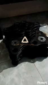 Sparepart Cup Sealer Segitiga Hitam Penjepit Plastik Roll Cup Sealer ( harga tertera untuk 1 pcs )