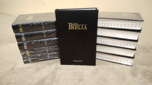ANG BIBLIA TAGALOG LARGE HARD BOUND LARGE PRINT 1982 EDITION (WITH THUMB AND NO THUMB INDEX)