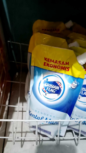 FRISIAN FLAG Susu Kental Manis Pouch 545gr