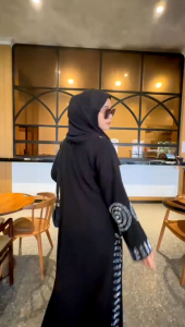 [ABAYA ORI] ABAYA DUBAI TURKEY 963/SAVINA GAMIS ARAB SAUDI MAXIDRESS TREND KEKINIAN GAMIS BORDIR FASHION WANITA MURAH MUSLIMAH /TERBARU / COUPLE / GAMIS LEBARAN / TERLARIS / ABAYA UMROH BEST SELLER BISA BAYAR DI TEMPAT/COD