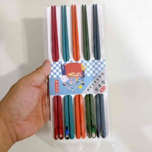 VĨ 4 ĐÔI ĐŨA NHỰA TỐT CHO SỨC KHỎE. DATE MỚI 36 THÁNG.