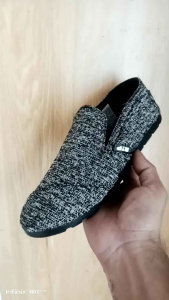 Sepatu Slipon R!P COBAIN Terbuat dari Kanvas Rajut Premium Warna Black Oreo Cocok untuk Pria dan Wanita