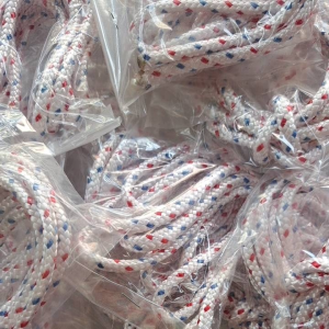 เชือกสตาร์ท มีขนาด 4-5.5มิล และ 1.3 เมตร ยาว