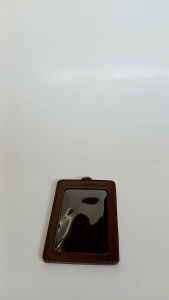 ID Card Lanyard holder kulit P.U muat satu kartu ID/identitas kita dan satu kartu