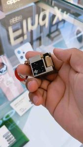 Bật lửa Chief z715 nhỏ gọn tiện lợi có dây treo chìa khóa phiên bản mắt phượng hoàng dạ quang