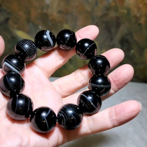 19.7mm Large size natural patterns black Sardonyx & Black Agate carved Heart Sutra bracelet handheld [Natural Crystal] 19.7毫米大尺寸天然缠丝玛瑙黑玛瑙心经手链手持