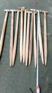 Cán len đào đất trồng cây ( Gỗ Cây Mù U - siêu bền - 1m10 )