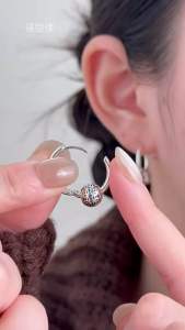 (Bebas beli 2 dapat bonus) A182 Anting bulat bola lucu lucky hoki titanium wanita original