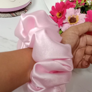 IKAT RAMBUT SCRUNCHIE SATIN