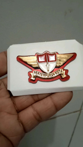 pin brevet wing purkota dasar akrilik mika