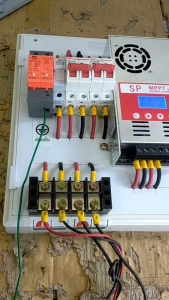 ชุดชาร์จเจอร์MPPT 150 วันโวลท์ 60 แอมเพจ ระบบ 12-48 วันโวลท์ควบคุมกระแสชาร์จได้ดีไม่ไหลติดตั้งง่ายๆ