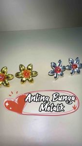 Annchi Red Flower Stud Earrings Anting Tusuk Bunga Metalik Merah Imlek CNY Sangjit