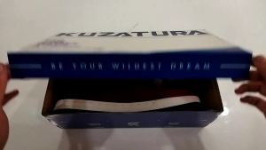 Sepatu Pria Sneaker Suede Merah Terbaru