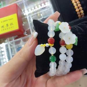 Vòng tay phong thuỷ may mắn nhiều mẫu lựa chọn đá ngọc