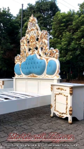 Dipan Ukir Kayu Jati: Desain Elegan untuk Kamar Anda