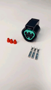 ปลั๊ก CKP Mitsubishi Triton เพลาข้อเหวี่ยง 3 ช่อง ส่งจากไทย