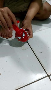 Mainan Gangsing Viral Super Hero Berlampu dan Musik