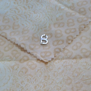 Kerudung Segi Empat Motif Buttonscarves Pin B Voal Premium