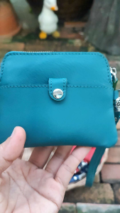 กระเป๋าสตางค์ใบเล็ก แถมสายคล้องมือ หนังแท้สีสวยน