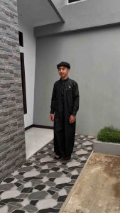 Desain Jubah Elegan: Pilihan Terbaik untuk Pria Dewasa