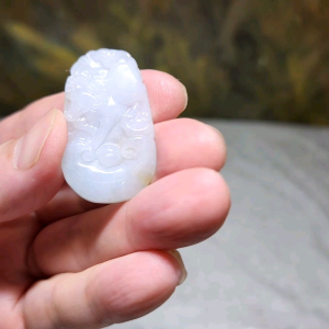 Type A Jadeite Chinese Zodiac Ox pendant (free necklace cord) 翡翠生肖牛吊坠(送項链绳)