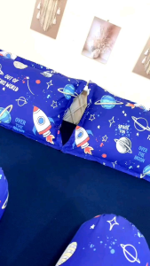 Sprei Kaos Confetti Karet Keliling + Sarung Bantal Guling Katun Motif Over The Moon