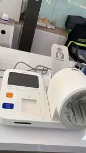 เครื่องวัดความดันโลหิตอัตโนมัติ แบบสอดแขน Yuwell รุ่น YE991