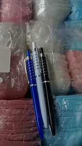 SULTAN SOUVENIR..SOUVENIR PERNIKAHAN PULPEN P 3 KEMASAN MIKA ISI 50 PCS BOLEH MINTA KARTU UCAPAN TERIMA KASIH..WARNA RONDOM DI KIRIM SESUAI WARNA YANG ADA DI STOK