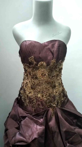 Dress Pesta Ex Butix: Pilihan yang Nyaman dan Elegan