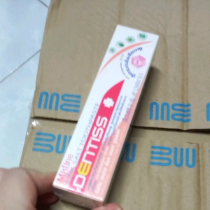 ยาสีฟัน สมุนไพร มิสทิน เดนทิส (มิสทีนmistine) สูตรเกลือชมพู 50 กรัม