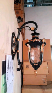 Garansi Lampu dinding outdoor waterproof Kode B - 087 R/S Hitam Gold Tahan Air - Anti Karat