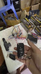 Bộ khiển mở cửa ô tô từ xa Chervolet. Khiển đóng mở cửa ô tô Sihai S04 bảo hành 3 tháng