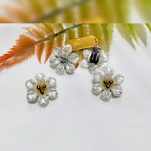 Hijabnur1 - Sepasang Anting Klip Hijab Bunga Besar - Anting Jepit Hijab Handmade HN1