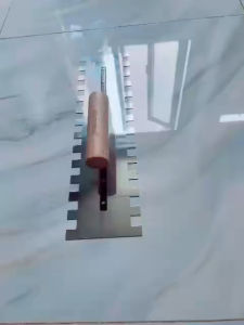 Bàn Gạt Răng Cưa Cao Cấp Tay Cầm Cán Gỗ -Răng Cưa U8101215mm