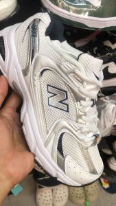 รองเท้าผ้าใบผู้หญิง รองเท้านิวบาลานซ์ พร้อมกล่อง รองเท้าผ้าใบ รองเท้าผ้าใบ