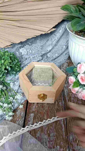 Kotak Kayu Tempat Emas Logam Mulia Antam Hexagonal untuk Mahar atau Seserahan Pernikahan - KLM.HEXA