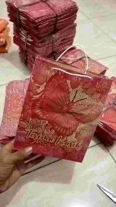 [ MURAH ] 100PCS Paper bag sedang UK 21×17×5cm motif batik