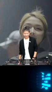 DJ 口水坚/口水佬 2025 比特率4233/kpbs无损音质【第九代】专业设备调试制作方 夜场专用粤语华语中文DJ 抖音DJ【全新升级3.0速度连接】  每段串烧一小时 原创现场夜店专业DJ 直播互动喊麦MP3
