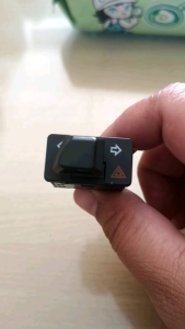 สวิตช์​ไฟเลี้ยว ผ่าหมากwave110i LED