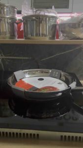 Chảo Chống Dính WMF PROFI RESIST HEX 28cm Vân Tổ Ong Chất Liệu Cao Cấp Phù Hợp Mọi Loại Bếp - 1756286411