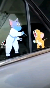 (HÌNH THẬT) Hình Dán Tom và Jerry đã tiêm vaxin kháng nước decan dán kính xe dành cho xe oto xe máy xe đạp điện