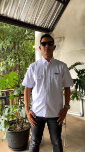 Kemeja Kerja Kantor: Pilihan Kemeja Pendek untuk Bisnis